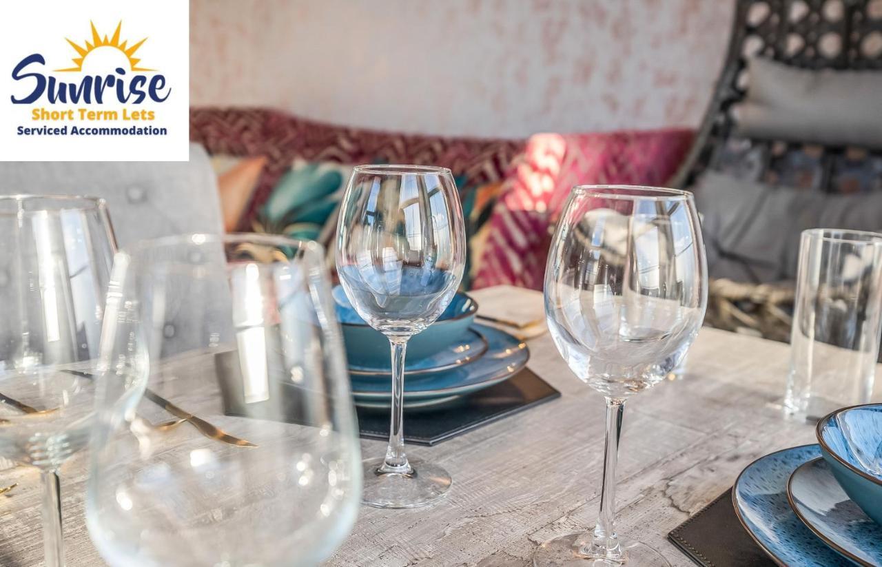 Presidential Apartment, Family Home, Luxury Bedrooms, 2 Rooms, 1 King Bed, 2 Single Beds, Free Wifi, Free Parking, Tourists, Business Travelers, Relocation, Beautiful River Views, - Long Stays, Invoice And Reduced Price Are Only Via Sunrise Short Let 던디 외부 사진