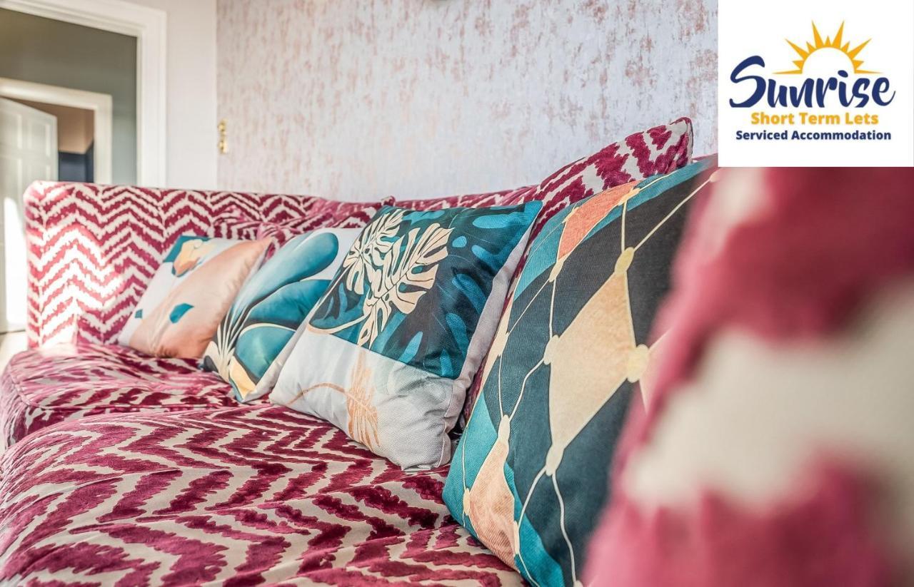 Presidential Apartment, Family Home, Luxury Bedrooms, 2 Rooms, 1 King Bed, 2 Single Beds, Free Wifi, Free Parking, Tourists, Business Travelers, Relocation, Beautiful River Views, - Long Stays, Invoice And Reduced Price Are Only Via Sunrise Short Let 던디 외부 사진
