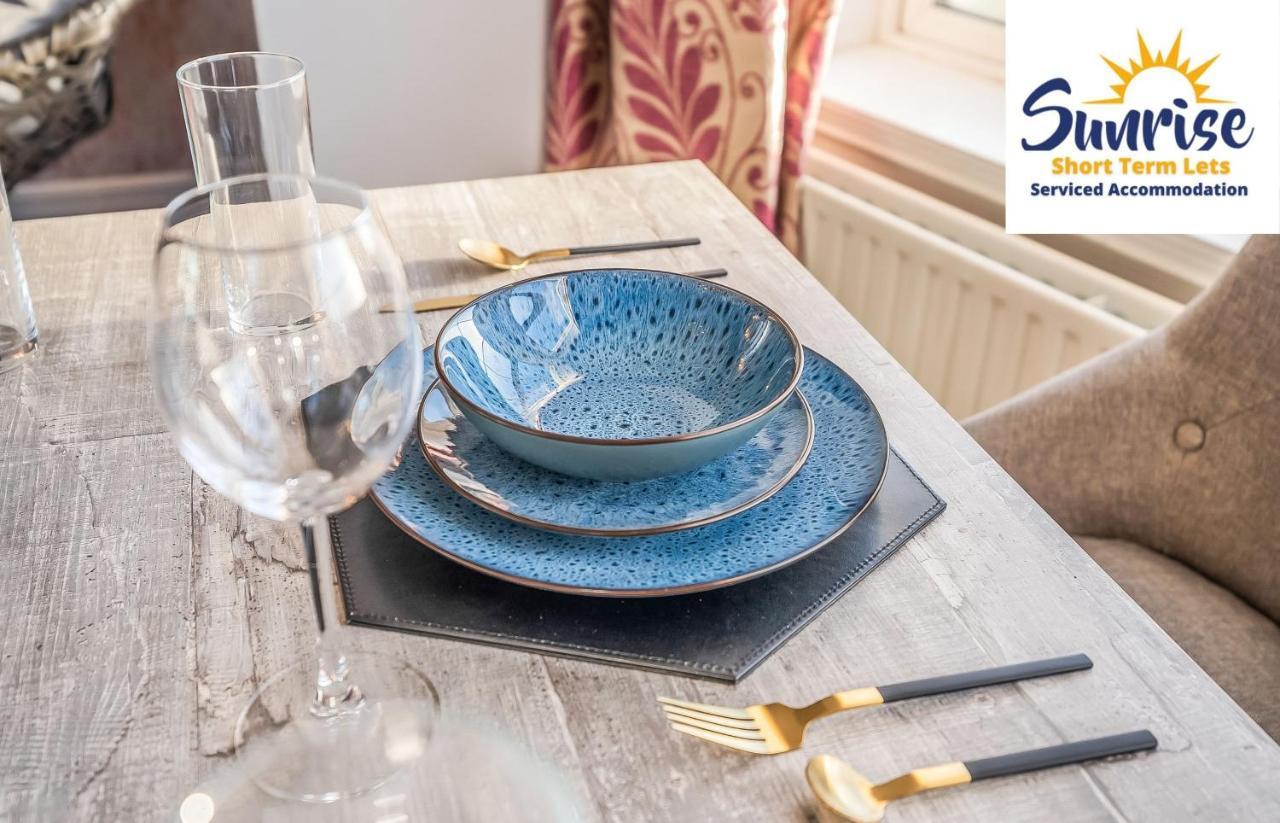 Presidential Apartment, Family Home, Luxury Bedrooms, 2 Rooms, 1 King Bed, 2 Single Beds, Free Wifi, Free Parking, Tourists, Business Travelers, Relocation, Beautiful River Views, - Long Stays, Invoice And Reduced Price Are Only Via Sunrise Short Let 던디 외부 사진